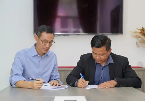MoU with Yi Fung Real Estate photo 2
